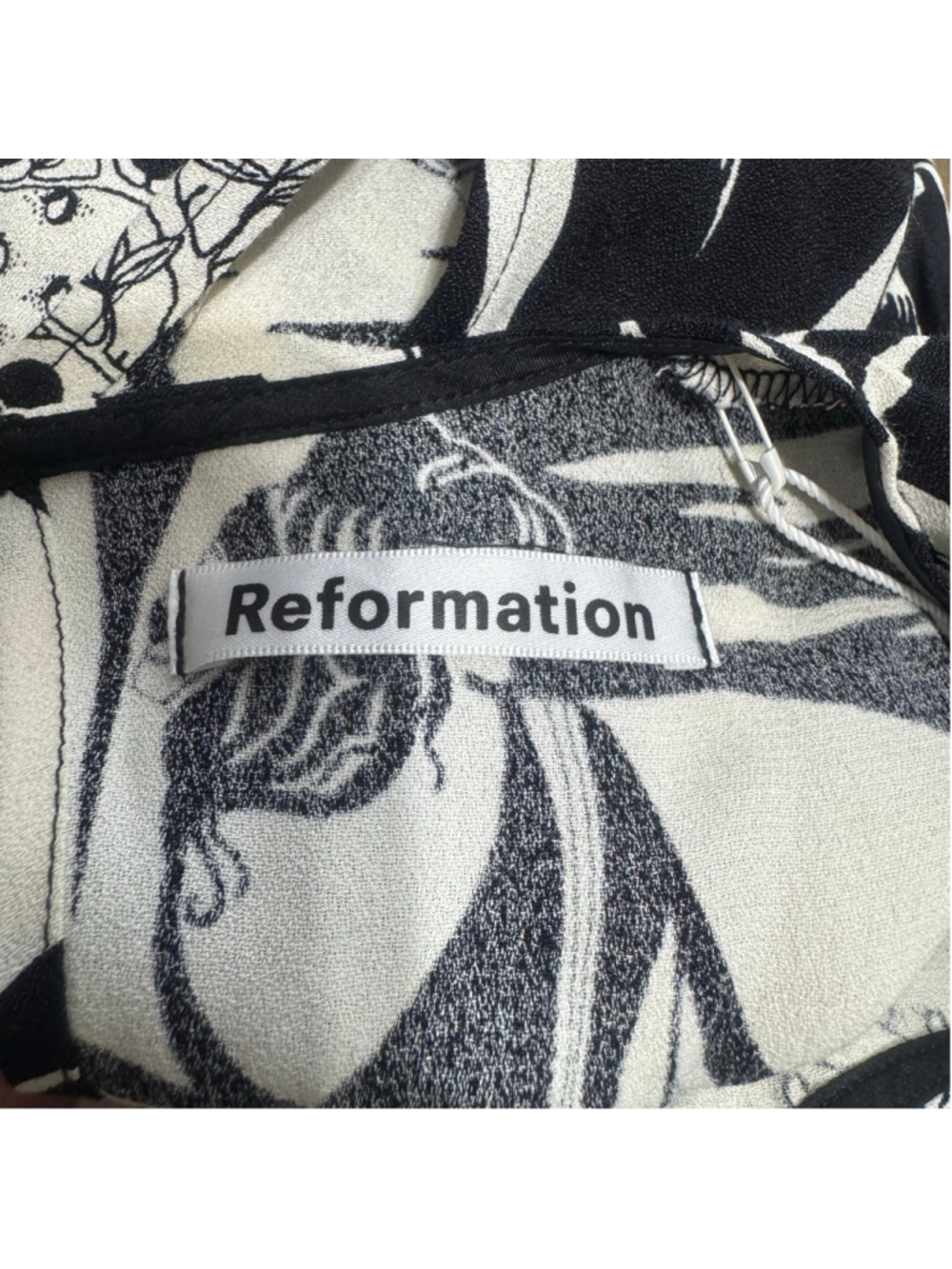Reformation Celeste Dress Black Cream Abstract Print Long Sleeve Maxi Dress 4 - Picture 7 of 10